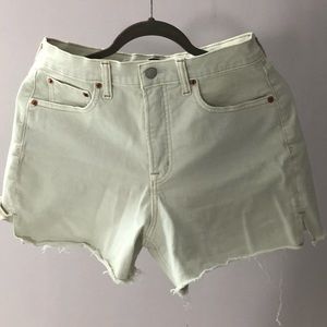 NWOT Gap High Rise Shorts in Cream